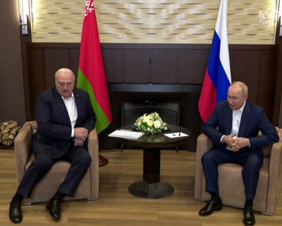 Лукашенко приехал к Путину: говорят о 