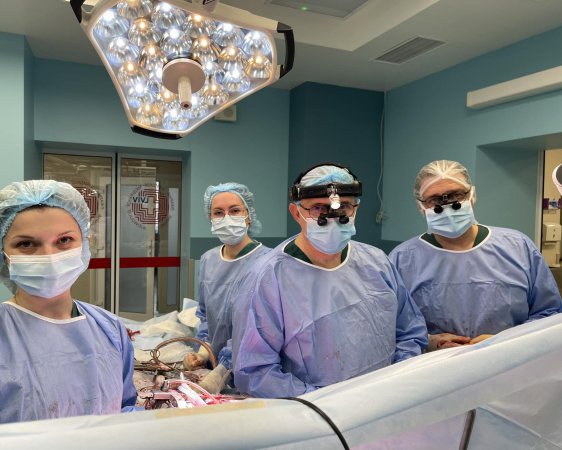 В Україні вперше трансплантували комплекс серце-легені