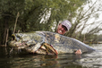 У Чехії рибалка спіймав велетенського сома: як він учинив з уловом