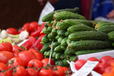 Від 49 гривень за кіло: у супермаркетах впали ціни на огірки, помідори та перець