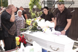 Вбивство українки в Німеччині: на Дніпропетровщині відбулося прощання із дівчинкою