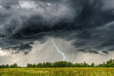 Штормовое предупреждение объявили в Украине: список областей, где будет бушевать непогода