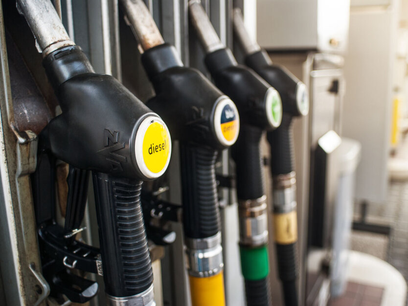 На АЗС України подешевшали бензин, дизель та автогаз: нові ціни