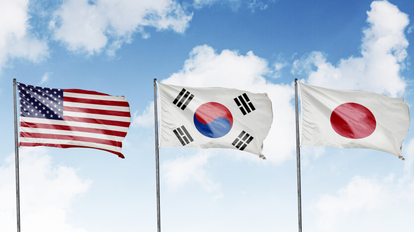 Япония, США и Южная Корея проведут трехсторонний саммит