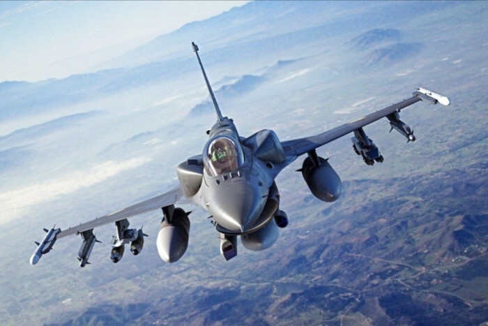 Россия пытается сорвать передачу Украине F-16: комментарий Воздушных сил