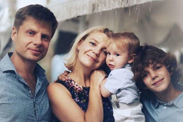 «Ты – моя сильнейшая сторона»: Нардеп Гончаренко нежно поздравил жену с годовщиной