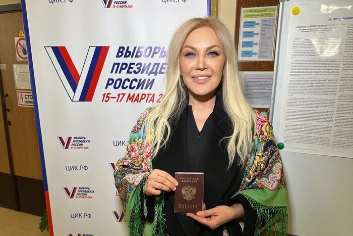 Зрадниця Повалій показалася з російським паспортом 