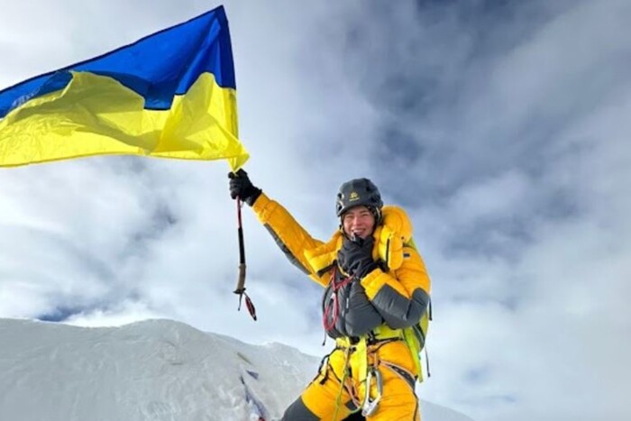 Альпіністка Антоніна Самойлова встановила рекорд: підкорила Еверест та Лхоцзе за добу