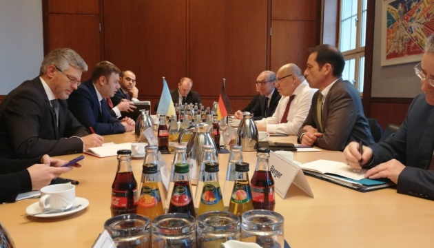 Газові переговори: міністри енергетики України й Німеччини зустрілися у Берліні