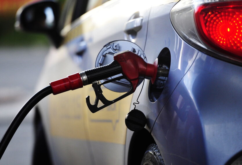 Рост цен на топливо не прекращается: АЗС снова подняли стоимость бензина, дизеля и автогаза