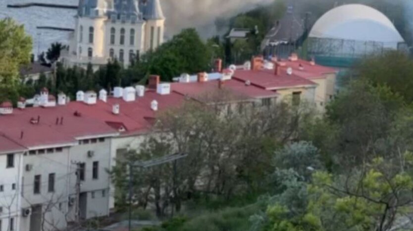 Удар по Одесі 29 квітня: горить 