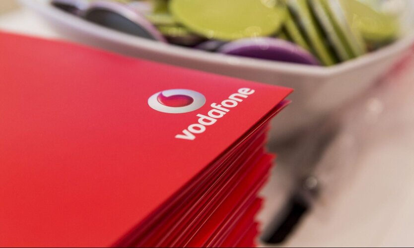 Абоненты Vodafone могут год не платить за тариф: условие
