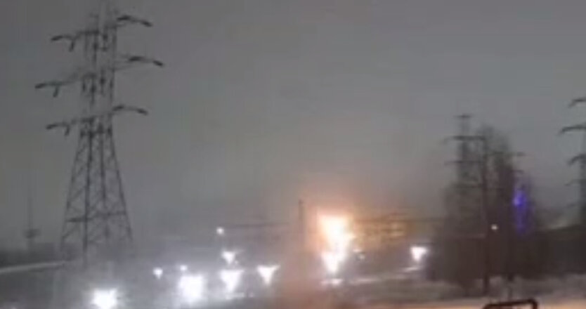 У РФ прогриміли вибухи на газовому терміналі та заводі з виробництва ЗПРК 