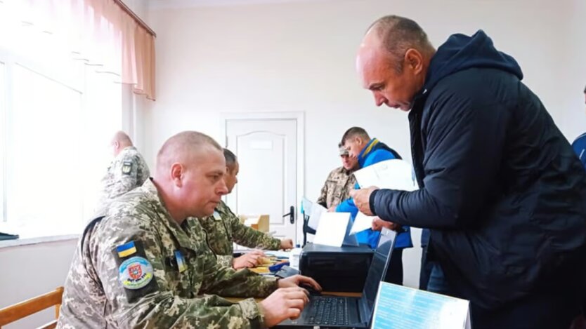Українцям показали вакансії у Києві з бронею від мобілізації: яку зарплатню пропонують