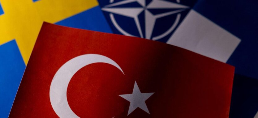 Парламент Туреччини схвалив заявку про приєднання Швеції до НАТО
