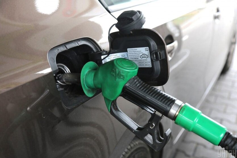 АЗС показали, как изменились цены на бензин, дизельное топливо и автомобильный газ 1 апреля