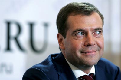 Медведев в твиттере: - 'Крым не наш'