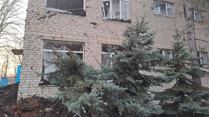 Росіяни зранку обстріляли Краматорськ: ракета впала біля дитсадка
