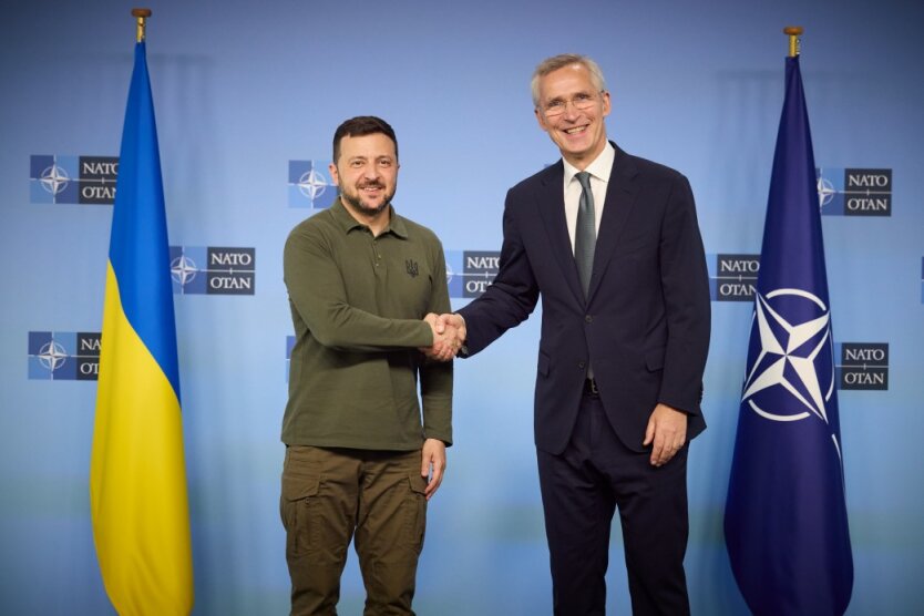 <p>НАТО усиливает поддержку Украины: Зеленский и Столтенберг обсудили ключевые вопросы