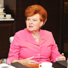 Вайра Віке-Фрейберґа знімає маску на тренуванні