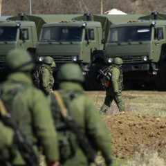 Військові на Кримському півострові