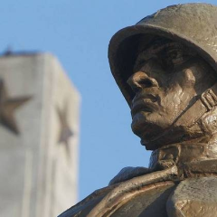 Демонтаж советских памятников в Латвии