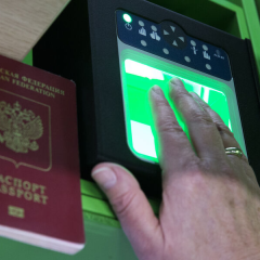 Група туристів з Росії в аеропорту