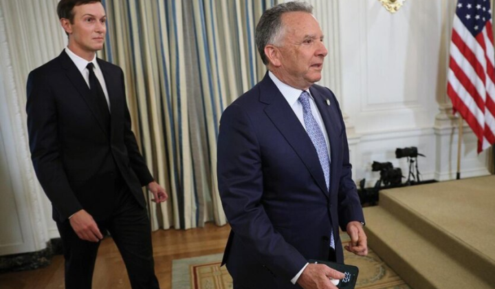 Трамп и переговорщики в Москве