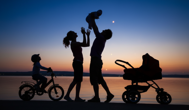 Військовий з дитиною на руках