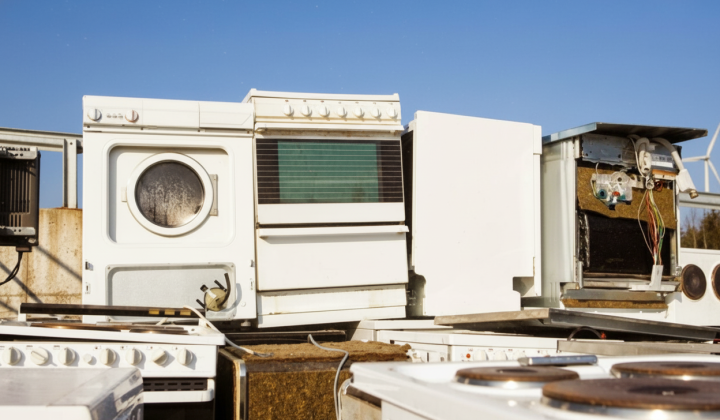 Стара техніка на металобрухт