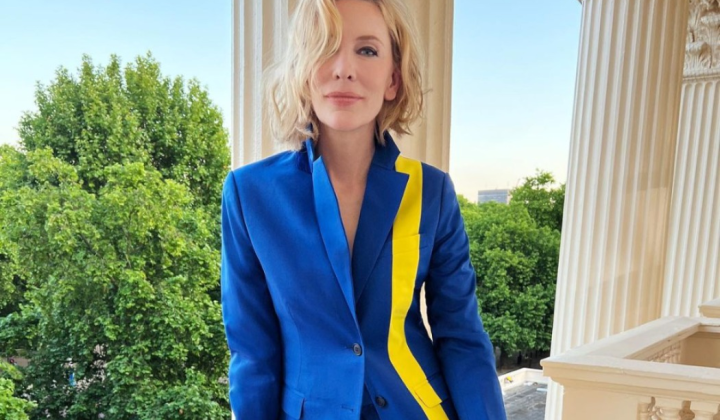 Кейт Бланшетт у вишиванці в брючному костюмі