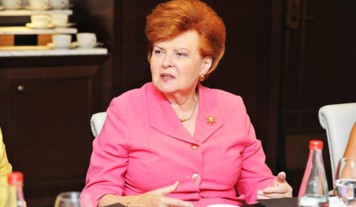 Вайра Віке-Фрейберґа знімає маску на тренуванні