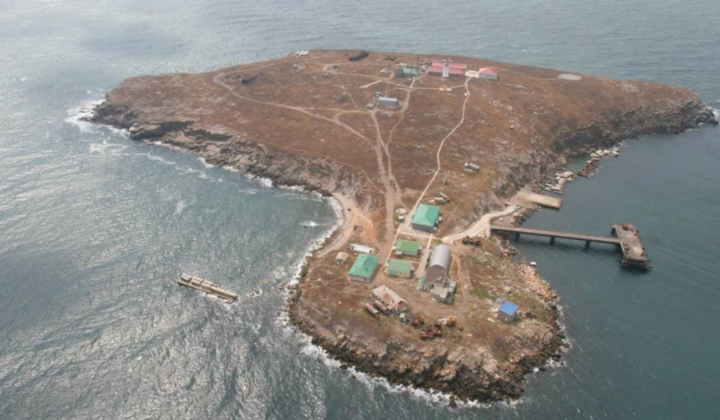 ЗСУ наносять удари по Зміїному