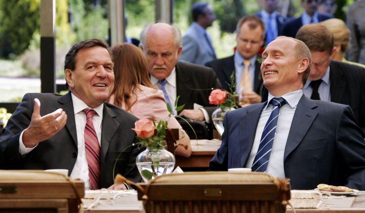 Герхард Шредер - бывший канцлер Германии