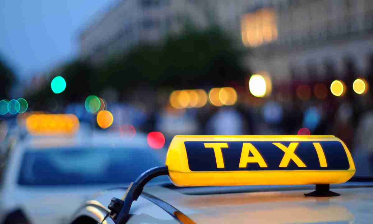 сколько можно заработать в такси на своей машине 