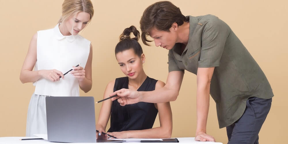 how proper feedback happens