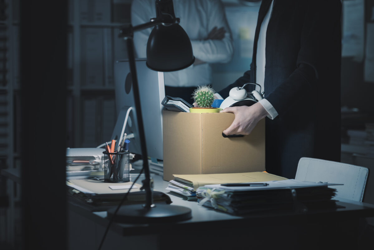 is it necessary to serve two weeks notice upon termination