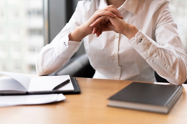 Order for the transfer of an employee: sample information