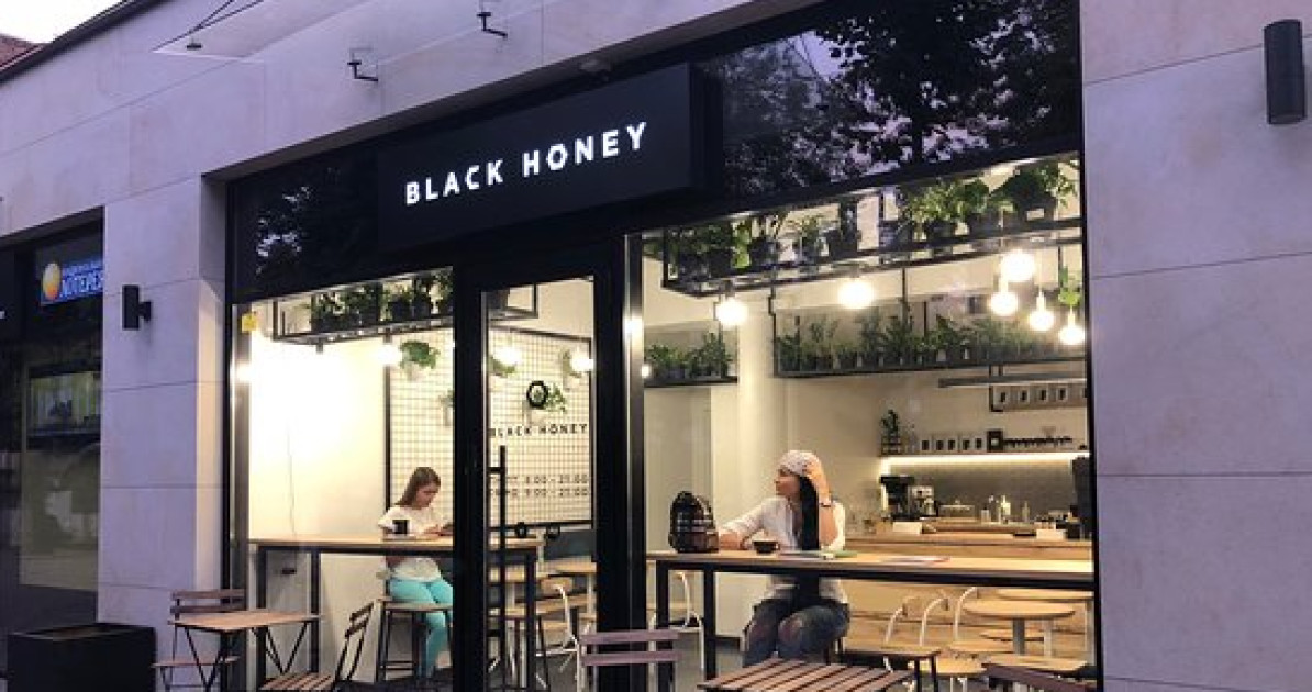 BLACK HONEY