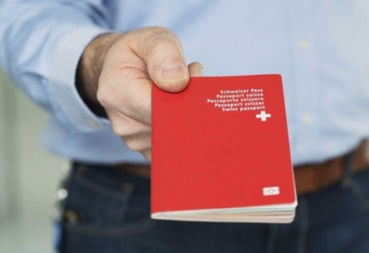 how to obtain swiss citizenship