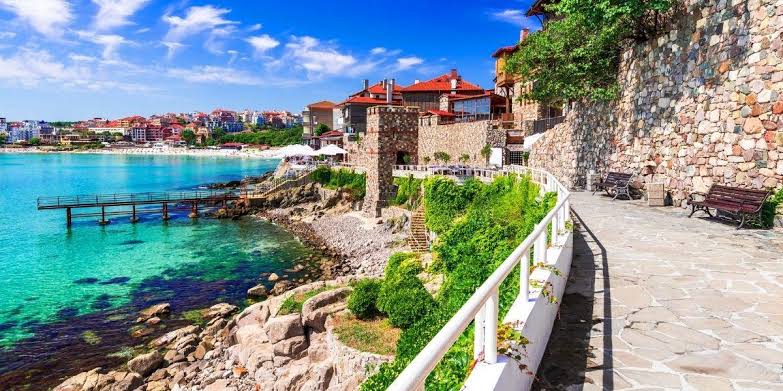 immigration to bulgaria for pensioners