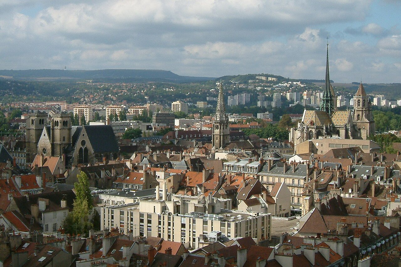 how to obtain citizenship in france