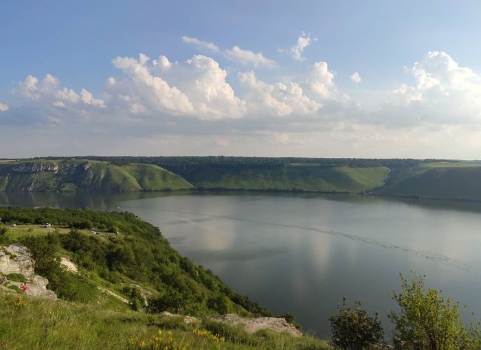 Куди краще виїхати жити з України: яку краще вибрати