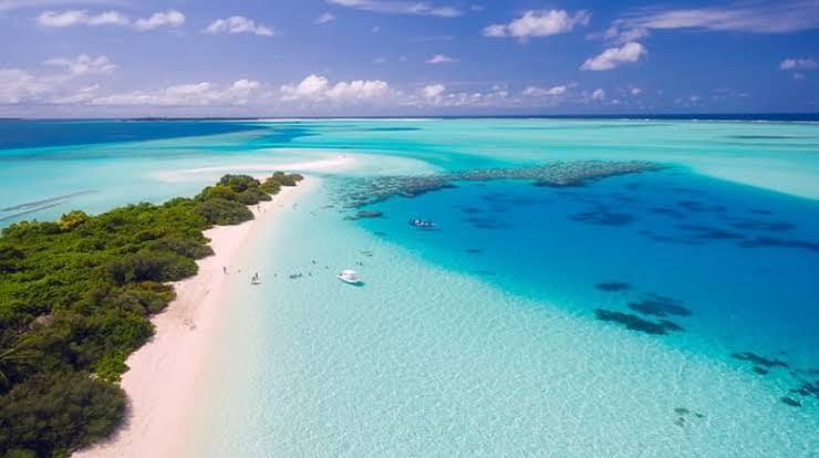 Do Ukrainians need a visa to the Maldives: conditions