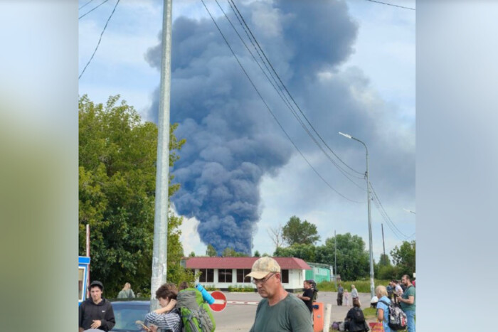 Горящий завод моторных масел