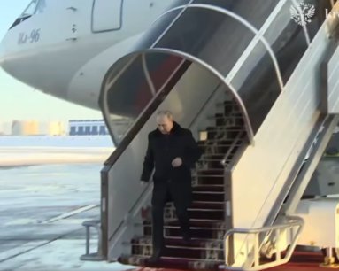 Путин в Минске прыгал по лестнице не спонтанно, ему посоветовали это сделать – Данилов
