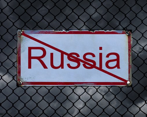 Ембарго на російську нафту: Bloomberg розповів, як санкції б'ють по РФ
