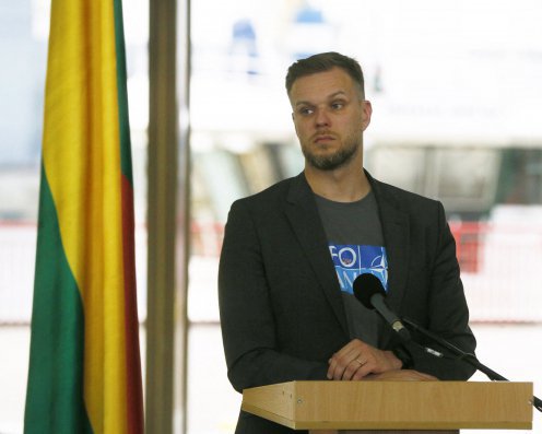Литовський міністр закликав вислати російських послів