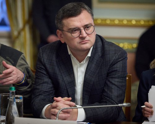 Кулеба сказав, чи будуть евакуювати посольства з України