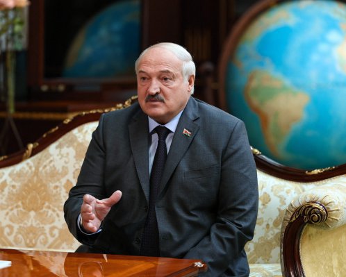 Лукашенко наказав призвати на службу офіцерів запасу